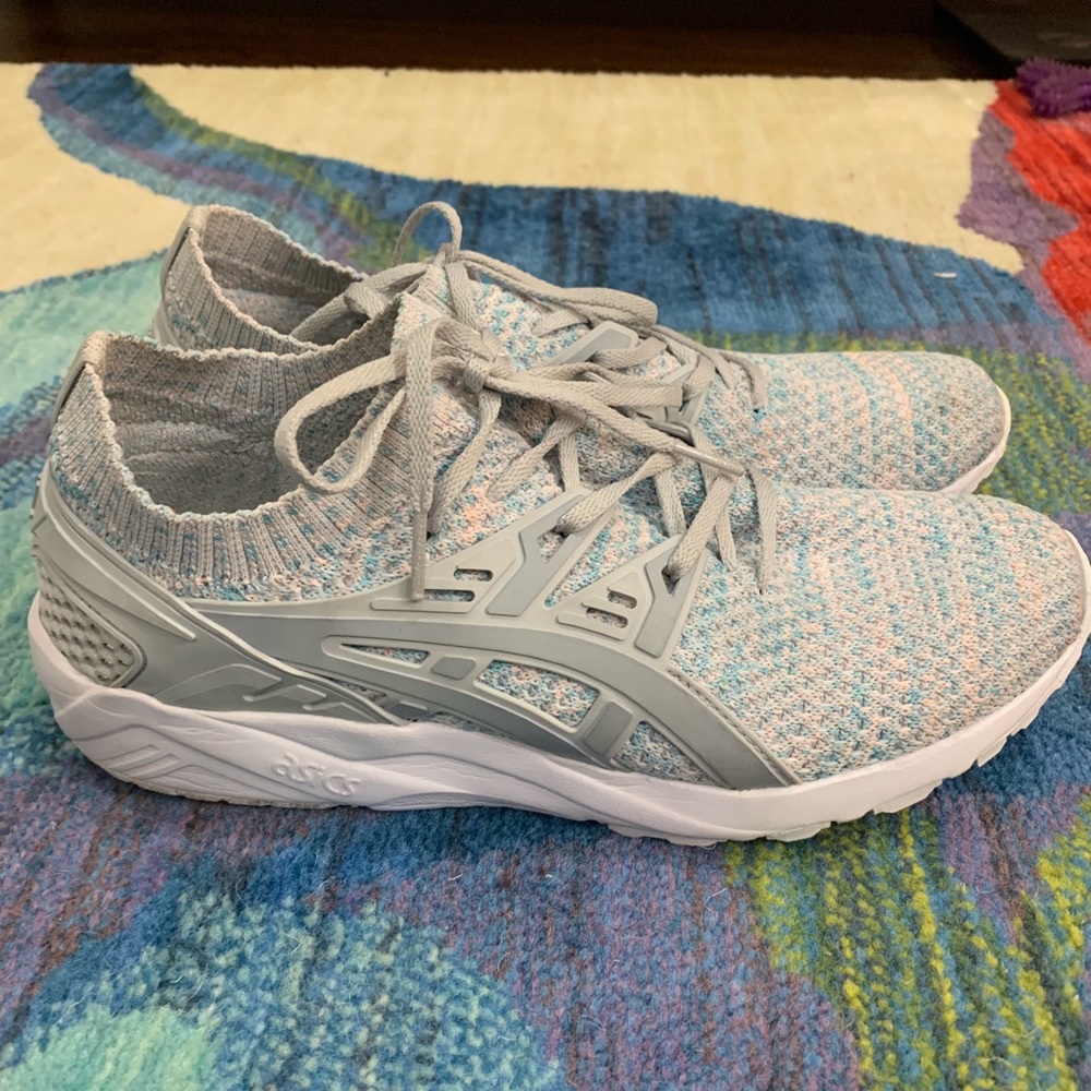 Light Blue Sneakers - Gem